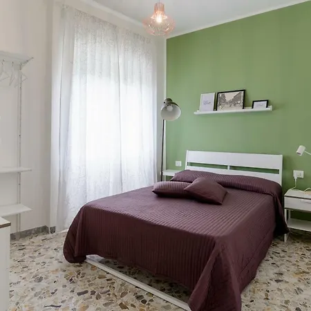 Scaloni Couette-café 2*